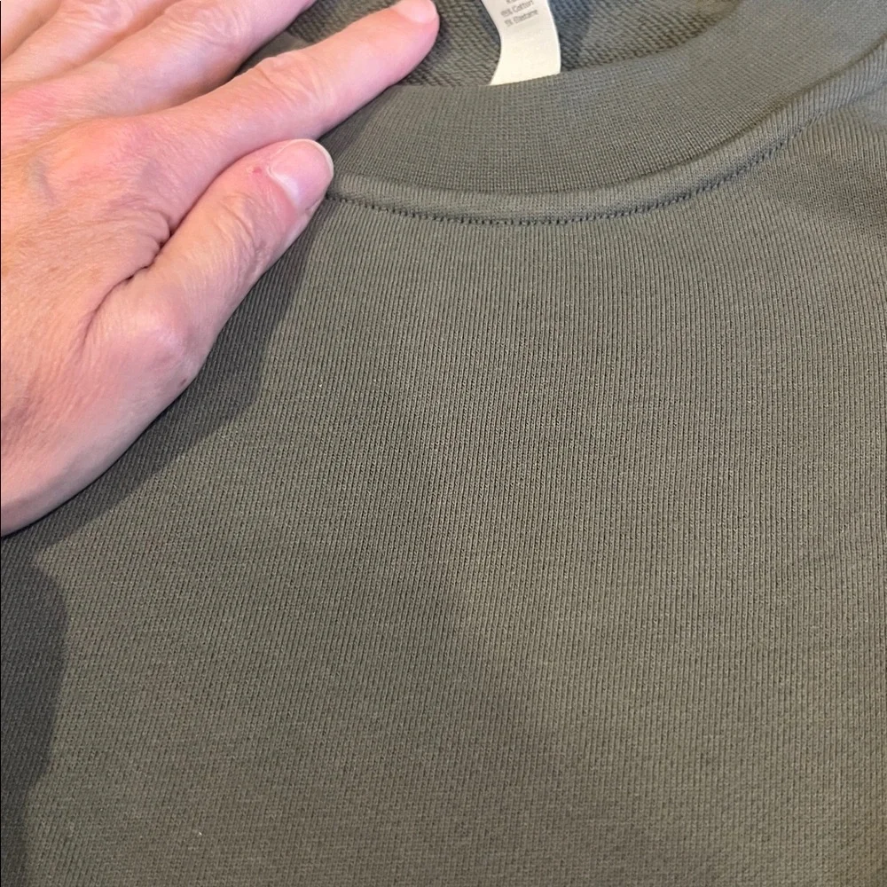 🍋🍋 Lululemon Perfectly Oversized Crew sweatshirt  Size 6 NWT - Picture 2 of 6